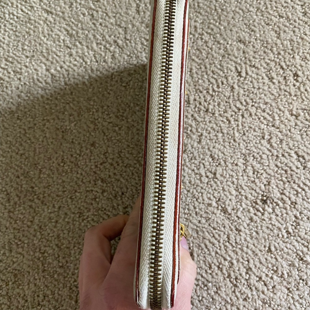 Louis Vuitton Suhali leather long zippy wallet off white gold - Picture 8 of 12